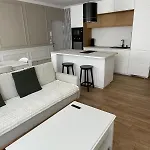 Belle Escale By Lv دْييب